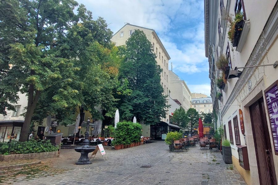 Die Spittelberggasse im 7. Bezirk ist im Sommer wie auch im Winter wunderschön.