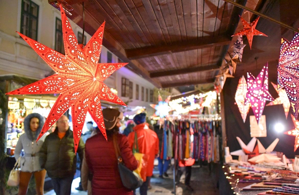 Genießen Sie die romantische Stimmung des Weihnachtsmarktes am Spittelberg. Foto: © Michael Schmid